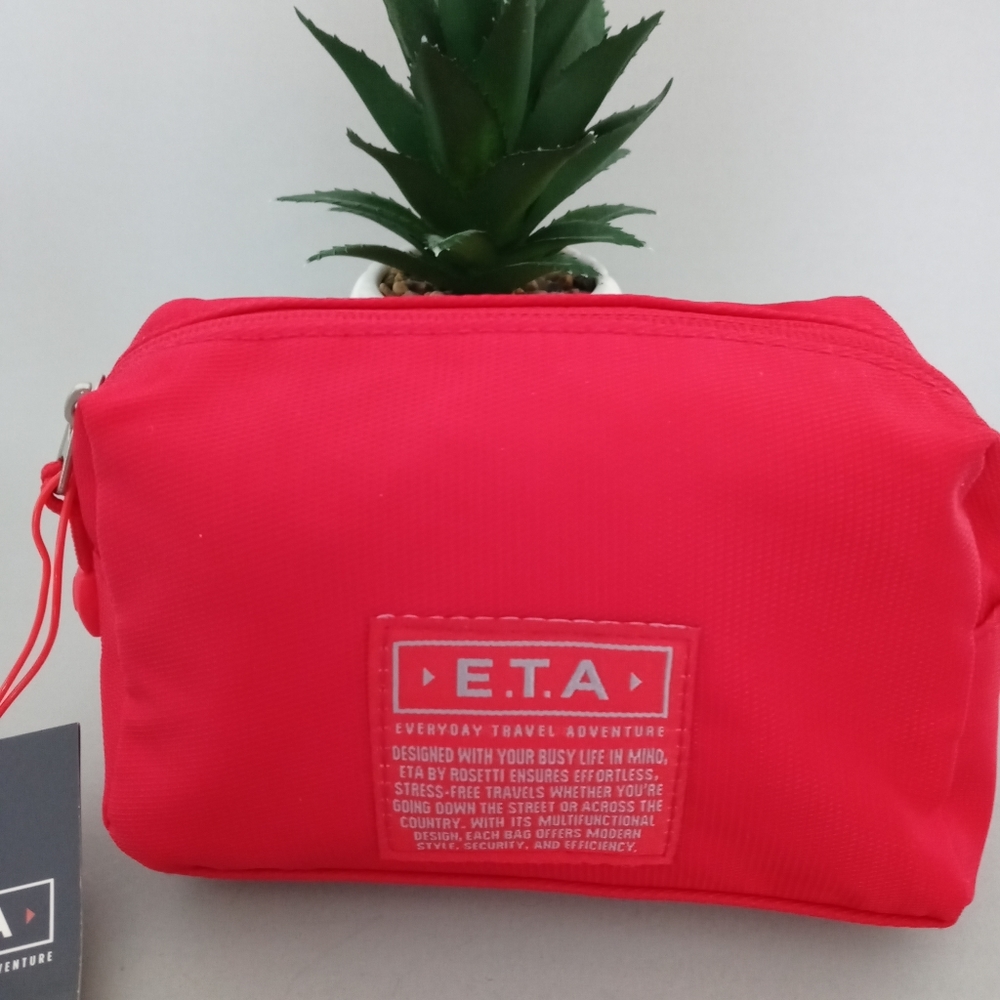 E.T.A. Travel Bag  Luxury  Smal  For Mackup color Red    Zipper  Polyester New